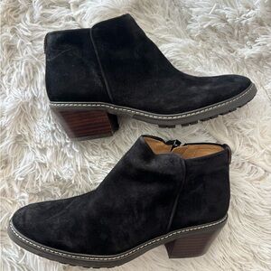 Sam Edelman Pryce Black Suede Lug Sole Ankle Boots Size 8M